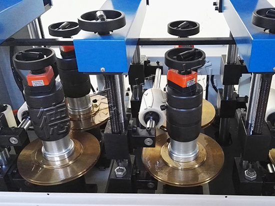 雙軸數(shù)控滾壓復(fù)合機(普通型)GYJ-SK2 雙軸數(shù)控滾壓復(fù)合機(普通型)GYJ-SK2